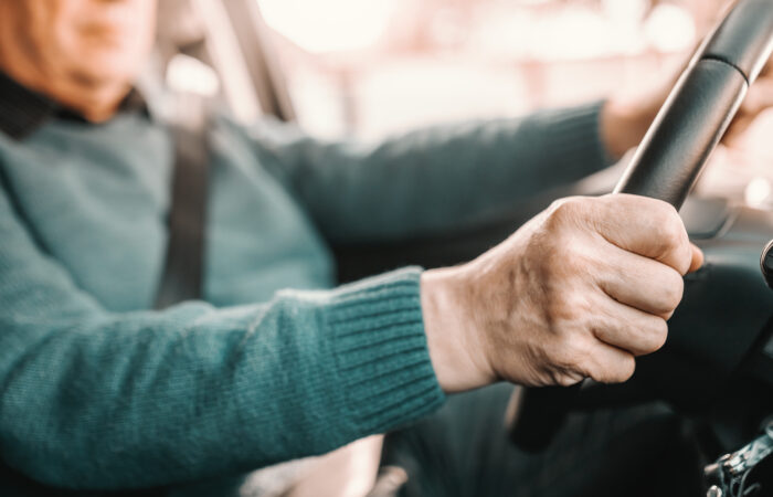 senior-driving